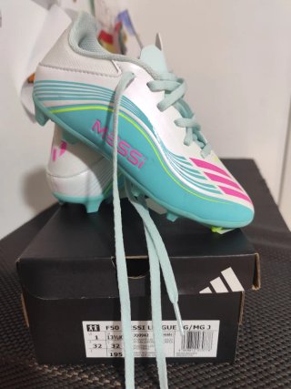 Botas de fútbol Adidas F50 para niño