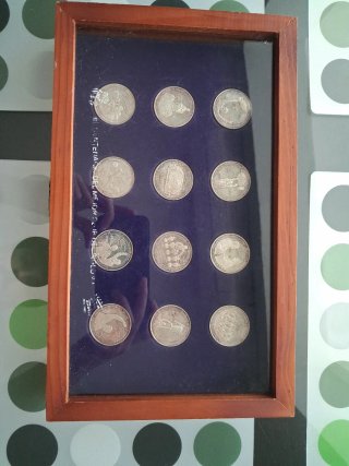 Caja de Monedas Conmemorativas Real Madrid