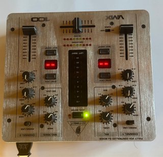 Mesa de Mezclas Behringer VMX 100