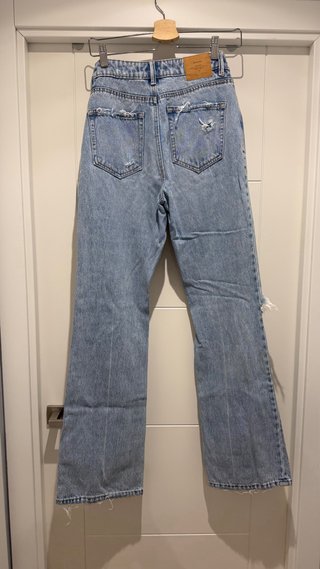 Pantalón vaquero Zara tiro alto desgastado