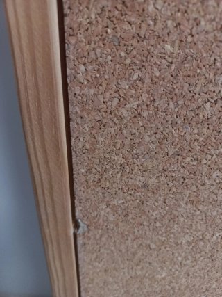 Panel de corcho con marco de madera 90 x 60