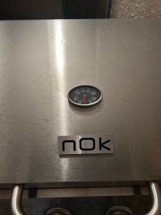 Barbacoa NOK a gas con tapa