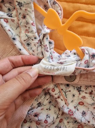 Conjunto de Jardineira e Blusa