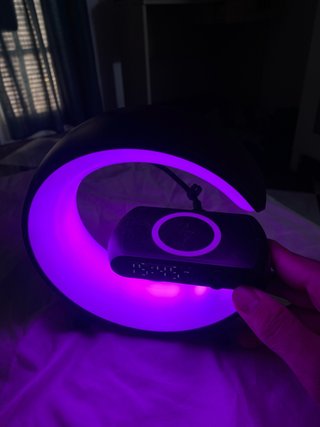 Cargador Inalámbrico con Luz LED y Reloj