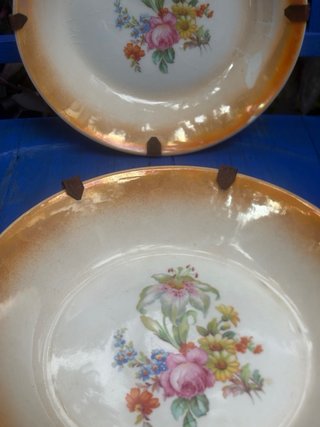 PLATO ANTIGUO CON SOPORTE.