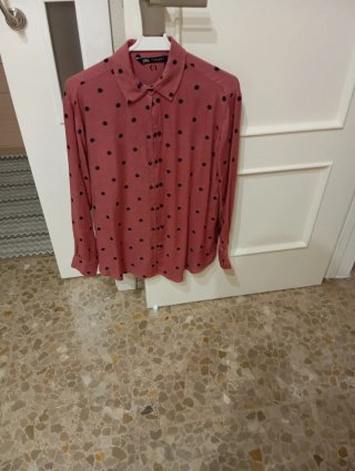 Blusa Zara lunares rosa talla XS