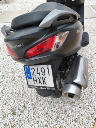 Suzuki Burgman 125 Negra/Gris