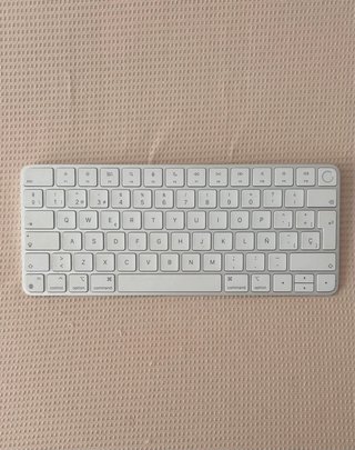 iMac 24” M1 8 núcleos 8GB RAM