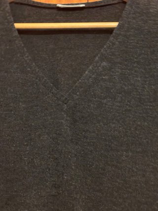 Jersey negro con mangas estampadas
