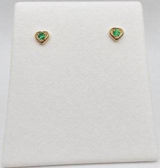 Pendientes de Oro con Esmeralda en Forma Corazón
