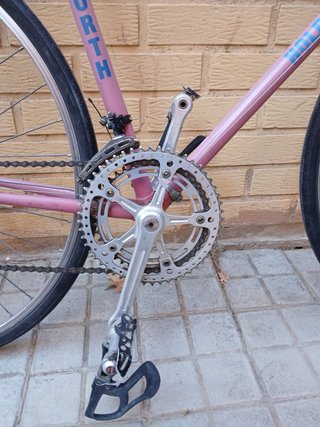 Bicicleta de carretera Holdsworth rosa