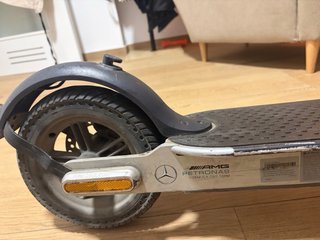 Patinete Eléctrico Mercedes AMG Petronas