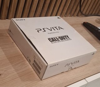 Pacchetto PlayStation Vita OLED edizione Call of Duty