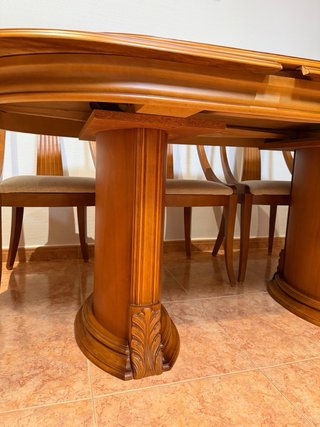 Mesa de salón con 6 sillas