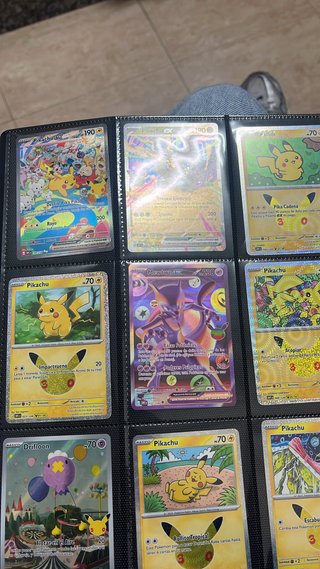 Cartas Pokémon Pikachu ex y Mewtwo ex
