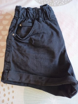 Vaquero corto Bershka mujer negro