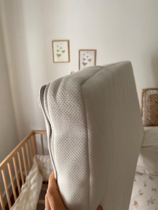 Cuna de madera IKEA con colchón