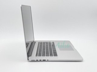 MacBook Pro 15" Intel Core i7 2.2GHz 4 núcleos - SSD 256Gb - 16GB RAM