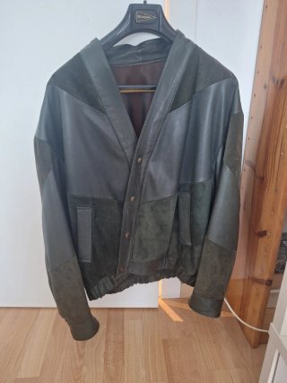 Chaqueta de piel verde de Loewe