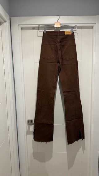 Pantalón vaquero Stradivarius marrón s