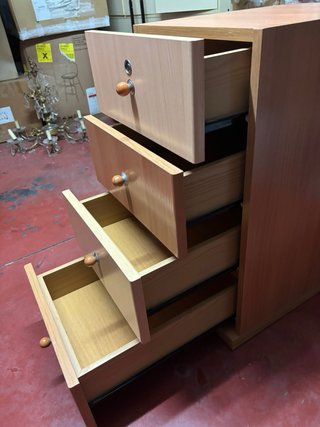 Cajonera de madera de 4 cajones