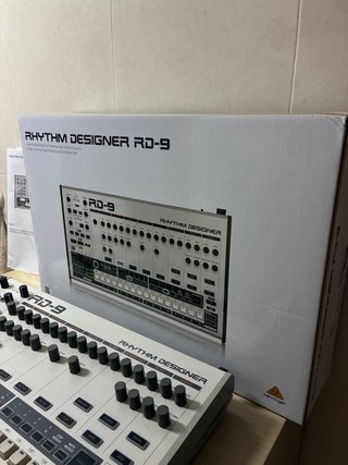 Caja de Ritmos Behringer RD-9