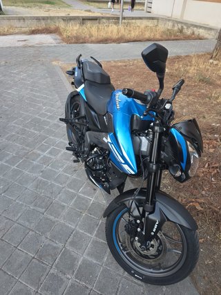 Moto Bajaj Pulsar 125
