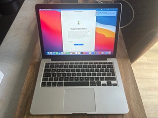 MacBook Pro Retina 13” Early 2015 — i5 2,7 GHz — 8