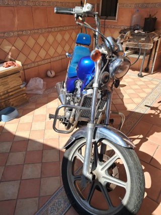 Moto Kawasaki Vulcan 500
