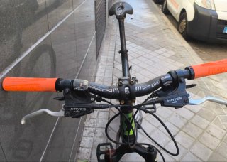 Bicicleta doble suspensión de montaña