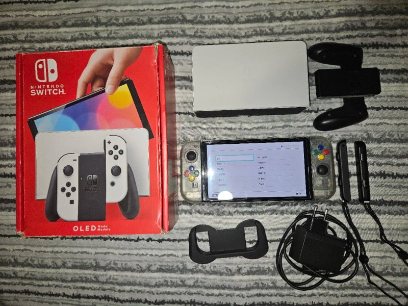 Nintendo Switch OLED 64GB