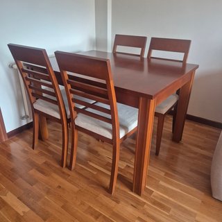 Mesa comedor cerezo 120x90 + 4 sillas