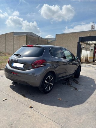 Peugeot 208 2018