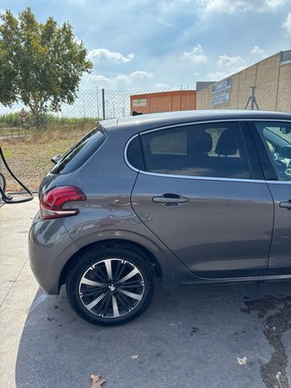 Peugeot 208 2018