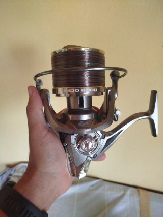 2 Carretes de Pesca Akami