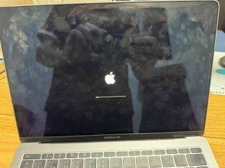 MacBook Pro 13" A1708 (2016-2017) gris espacial