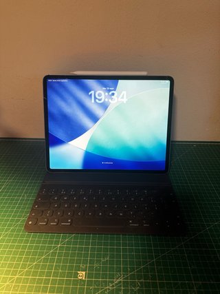 iPad pro 12.9 512 GB y SIM con teclado y pencil