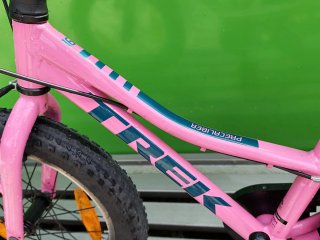 Bicicleta infantil Trek rosa