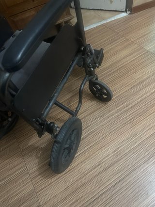 Silla de ruedas mobiclinic