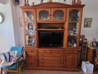 Mueble de Salón Provenzal con Vitrina