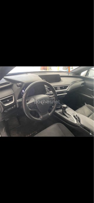 Lexus UX 2020