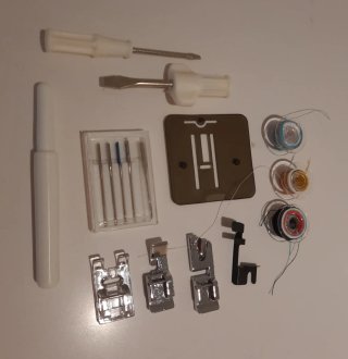 Máquina de coser Alfa Modelo 2204