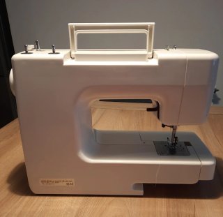 Máquina de coser Alfa Modelo 2204