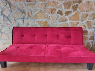 Sofá Cama de Terciopelo Rojo