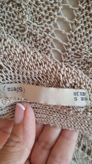 Jersey crochet beige manga francesa viene amplio