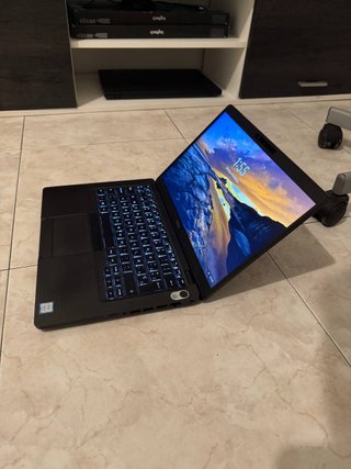 Ordenador portátil Dell i5 9 Generación
