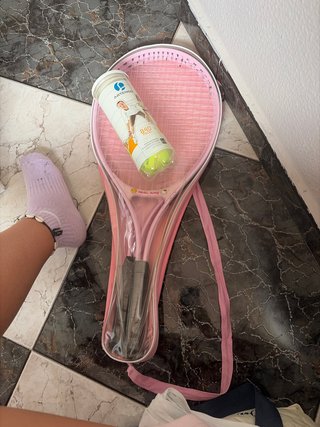 Raqueta de tenis y pelotas Artengo