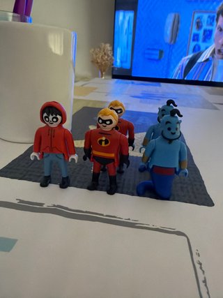 Figuras Kinder Disney cada una precio 2€