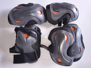 Patines Oxelo Talla 32-35 + Protecciones