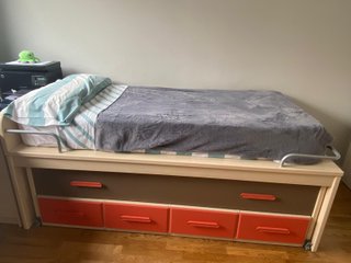 Dormitorio juvenil cama nido, escritorio. Madera.